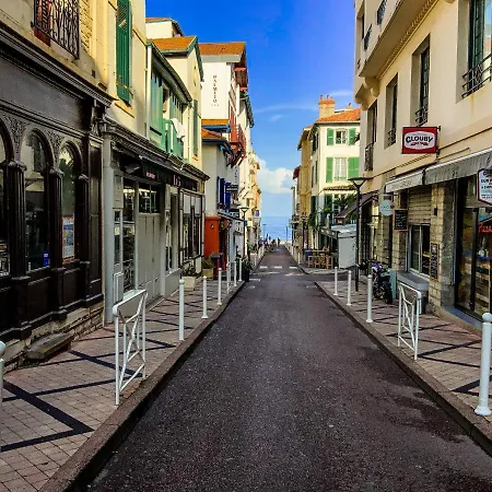 Ileo Port Vieux Plage *